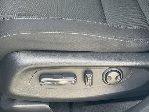 Certified 2025 Honda CR-V EX image 13