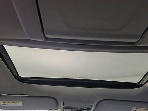 Certified 2018 Honda Odyssey Touring image 25