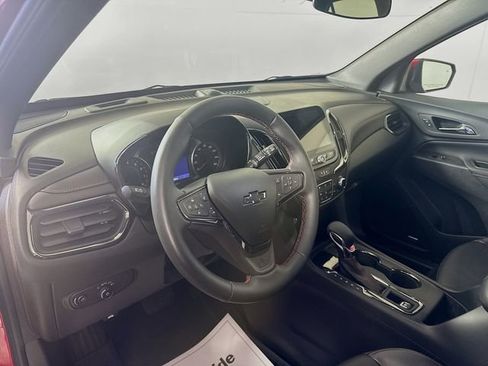 Used 2023 Chevrolet Equinox RS w/ RS Leather Package FWD image 11