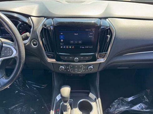 Used 2021 Chevrolet Traverse LT w/ LPO, Cargo Package AWD/4WD image 2