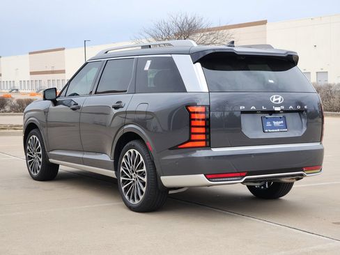 New 2026 Hyundai Palisade Calligraphy FWD image 3