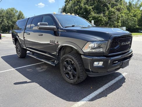 Used 2018 RAM 2500 Laramie w/ Sport Appearance Group AWD/4WD image 2
