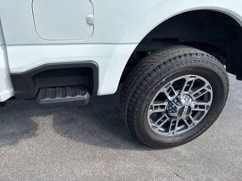Used 2025 Ford F250 Platinum w/ Platinum Plus Package AWD/4WD image 11