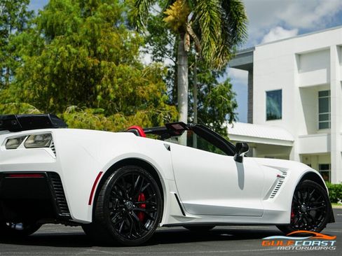 Used 2016 Chevrolet Corvette Z06 w/ 3LZ Preferred Equipment Group RWD image 60
