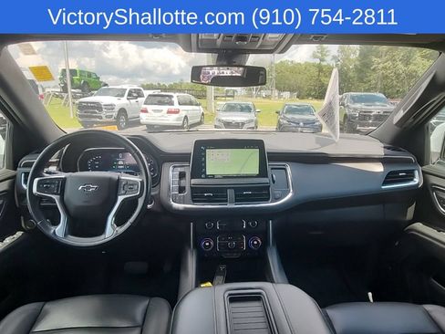 Used 2022 Chevrolet Suburban Z71 w/ Luxury Package AWD/4WD image 5