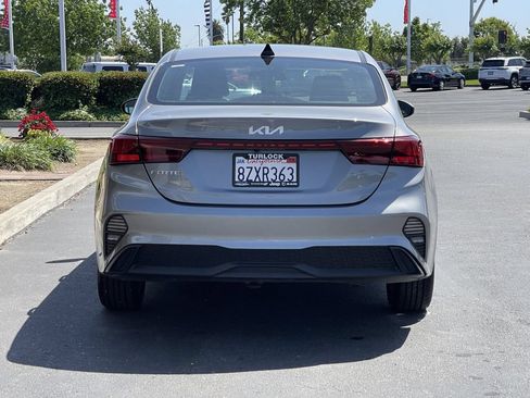 Used 2022 Kia Forte LXS FWD image 7
