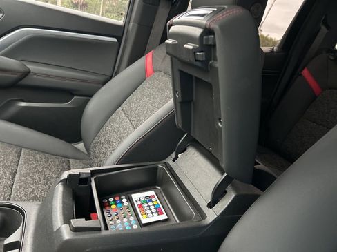 Used 2023 Chevrolet Colorado Z71 w/ Z71 Convenience Package 2 image 38