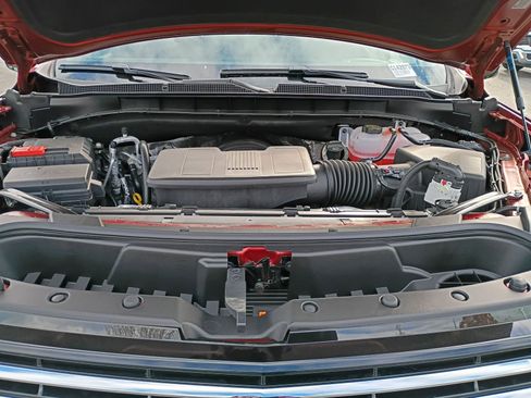 New 2026 Chevrolet Suburban LT image 17