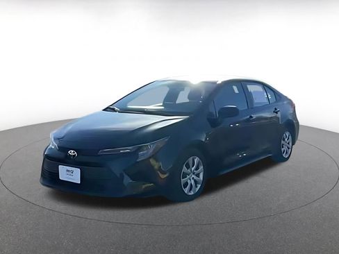 Used 2025 Toyota Corolla LE image 7