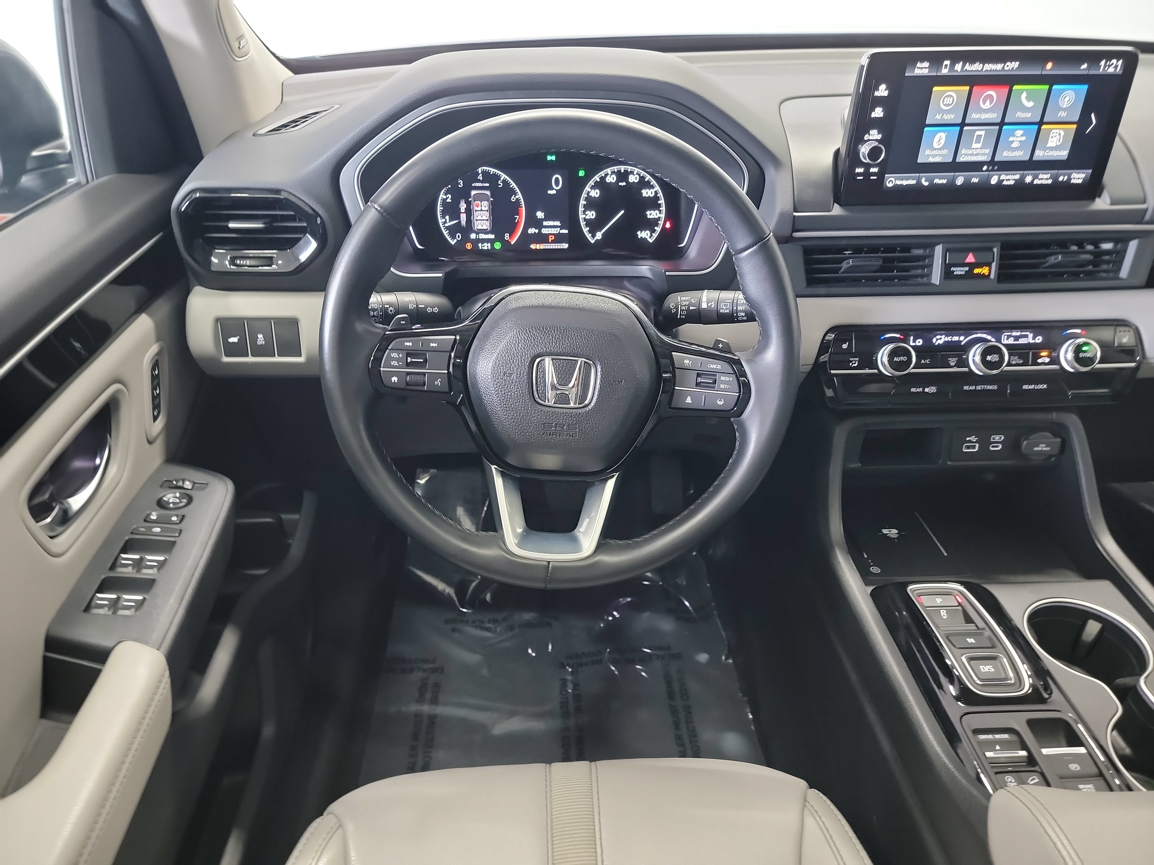 Used 2023 Honda Pilot Touring image 16