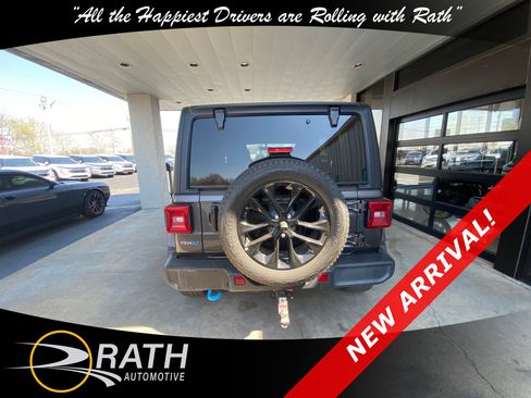 Used 2023 Jeep Wrangler Sahara w/ Cold Weather Group image 7