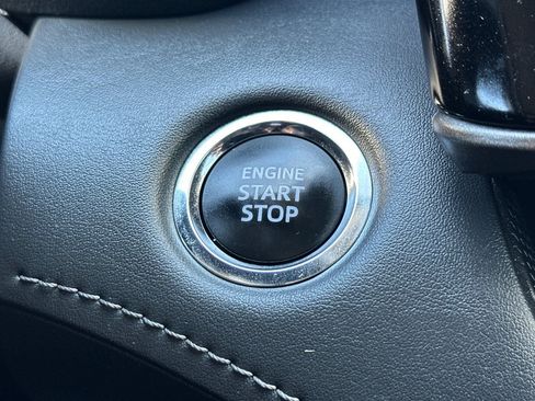 Used 2023 Toyota Highlander LE AWD/4WD image 24