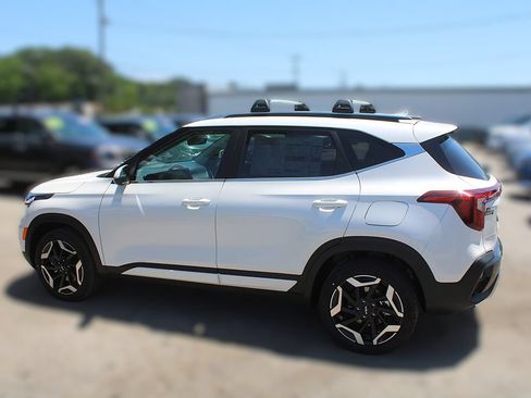 New 2026 Kia Seltos SX w/ SX Sunroof Package AWD/4WD image 13