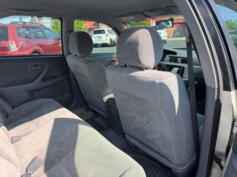 Used 2001 Toyota Camry FWD image 17