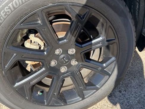 Used 2022 Toyota Highlander L image 28