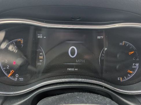 Used 2019 Jeep Grand Cherokee Altitude AWD/4WD image 14