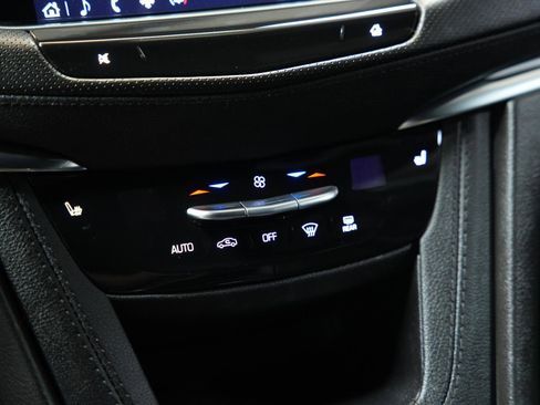 Used 2024 Cadillac XT5 Luxury w/ LPO, Floor Liner Package FWD image 45