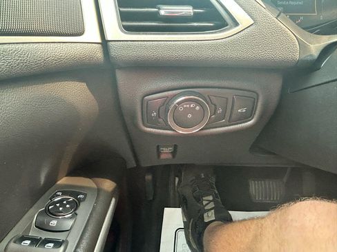 Used 2013 Lincoln MKZ FWD image 28