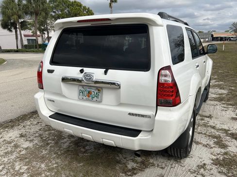 Used 2007 Toyota 4Runner SR5 image 7
