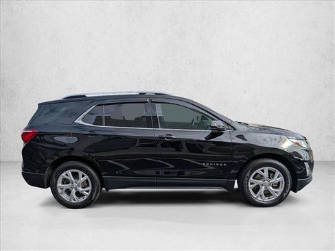 Used 2019 Chevrolet Equinox LT image 4