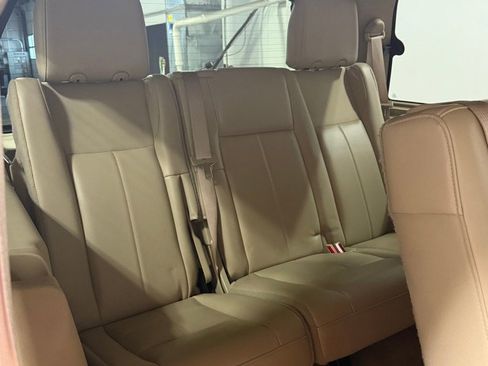 Used 2012 Ford Expedition XLT AWD/4WD image 11