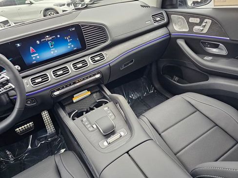 New 2026 Mercedes-Benz GLS 450 4MATIC image 35