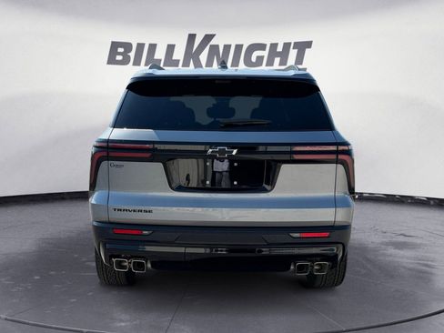 Used 2026 Chevrolet Traverse LT w/ Midnight/Sport Edition image 4