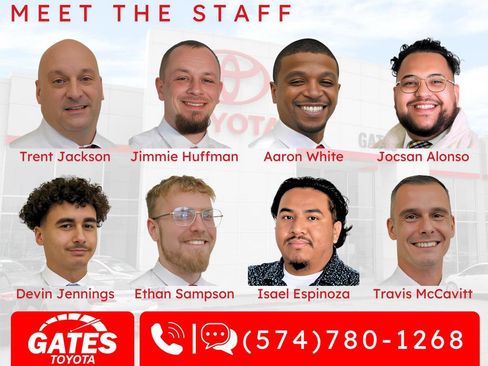 Used 2025 Toyota Sienna LE image 3