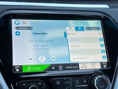 Used 2017 Chevrolet Bolt LT FWD image 27
