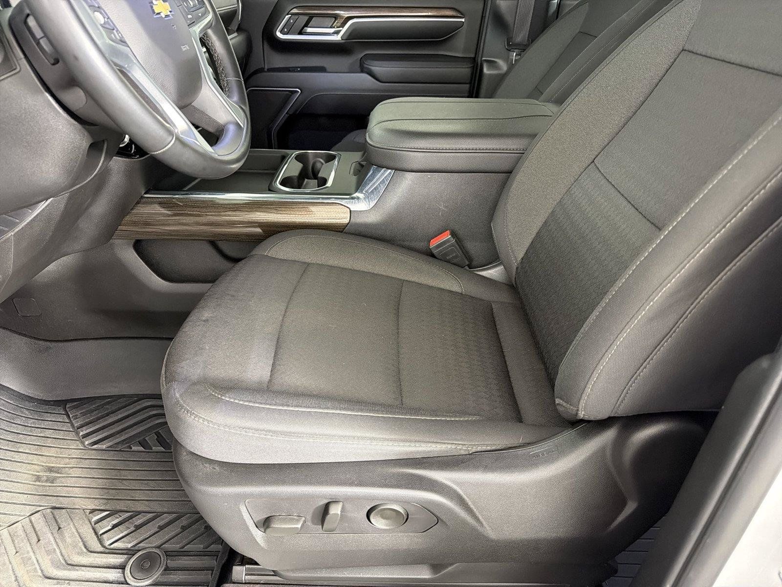 Used 2024 Chevrolet Silverado 2500 LT AWD/4WD image 7