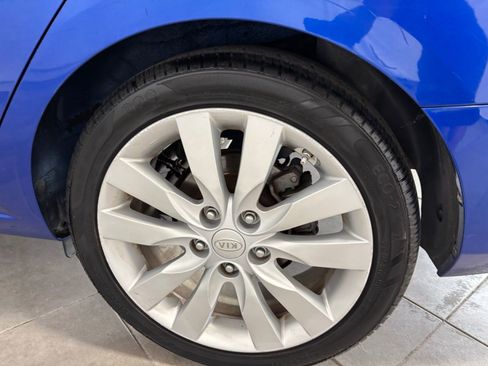 Used 2010 Kia Forte SX image 10