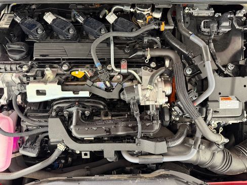 Used 2024 Toyota Prius Prime FWD image 31
