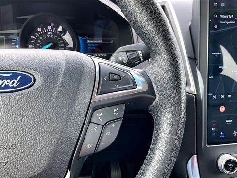Used 2022 Ford Edge Titanium w/ Equipment Group 301A AWD/4WD image 18