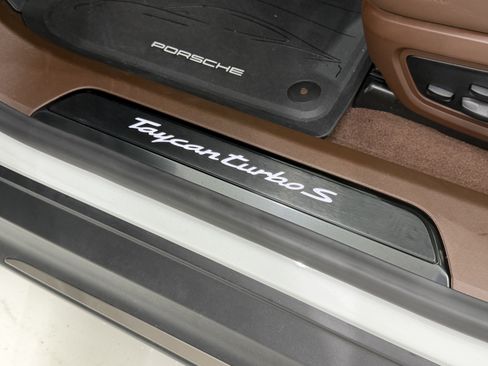 Certified 2025 Porsche Taycan Turbo S AWD/4WD image 32