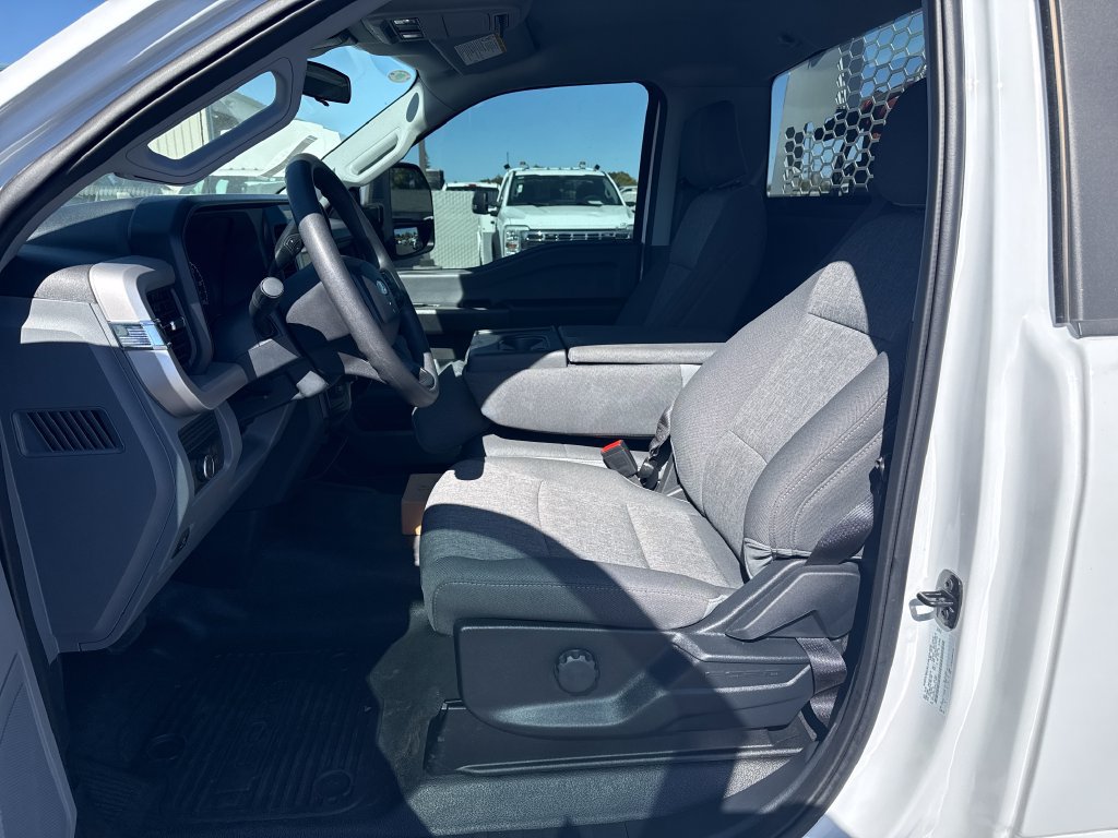 Used 2025 Ford F450 XL RWD image 9