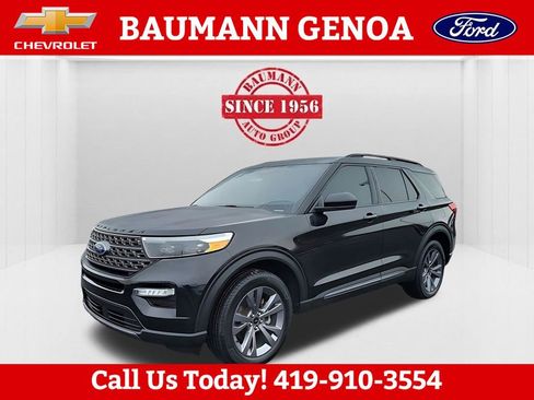 Used 2022 Ford Explorer XLT w/ Equipment Group 202A AWD/4WD image 13