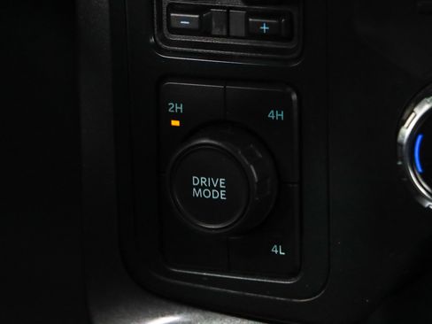 Used 2022 Ford F150 XLT w/ Equipment Group 302A High image 22