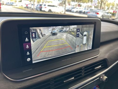 Used 2022 Kia Telluride SX w/ SX Prestige Package image 9