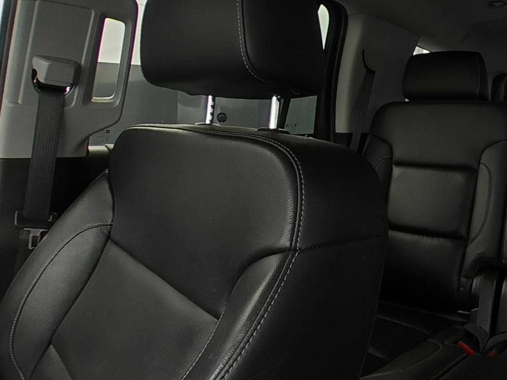 Used 2018 Chevrolet Tahoe LT RWD image 9