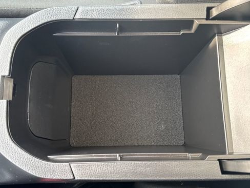 Used 2021 Toyota RAV4 LE image 26