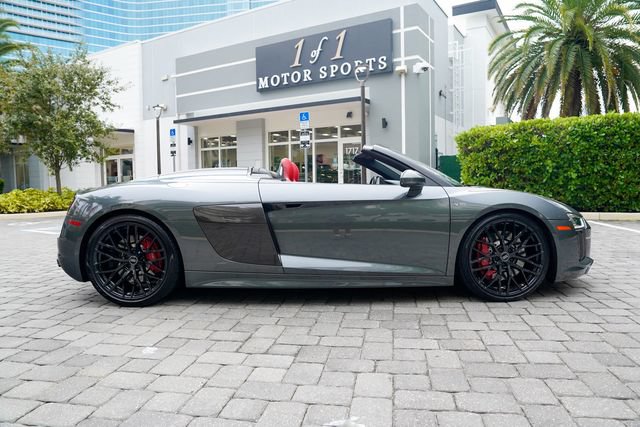 Used 2018 Audi R8 V10 AWD/4WD image 33