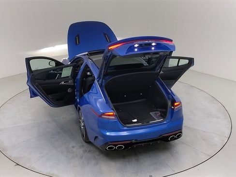 Used 2023 Kia Stinger GT2 image 51