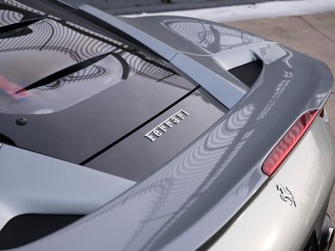 Used 2020 Ferrari F8 Tributo image 19