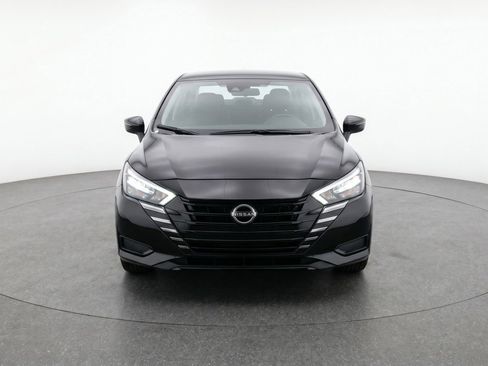Used 2025 Nissan Versa SV FWD image 2