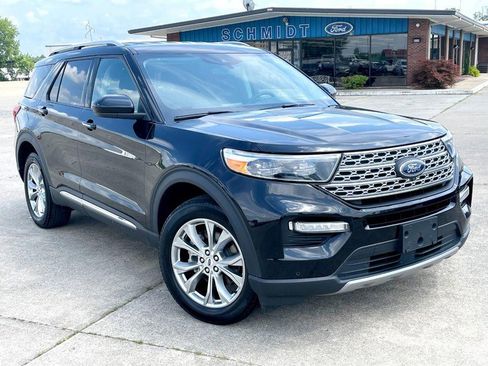 Used 2024 Ford Explorer Limited image 2