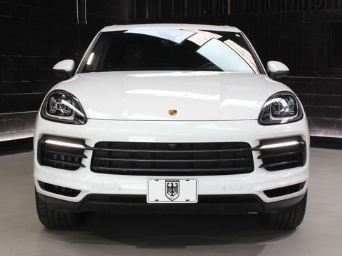 Used 2022 Porsche Cayenne Platinum Edition image 6