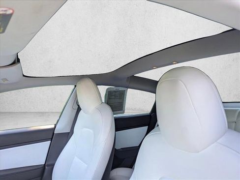 Used 2018 Tesla Model 3 Mid Range image 16