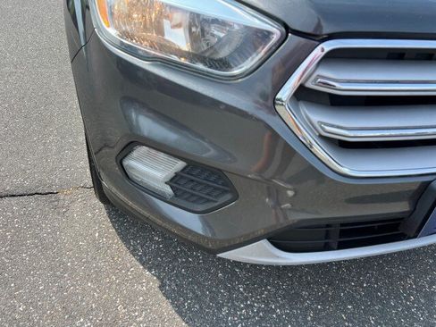 Certified 2018 Ford Escape SE AWD/4WD image 40