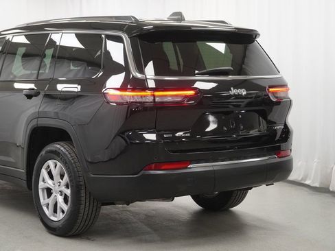 Used 2022 Jeep Grand Cherokee L Limited image 15