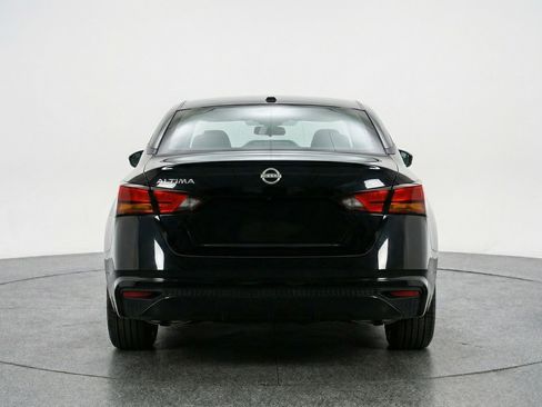 Used 2025 Nissan Altima 2.5 SV image 7